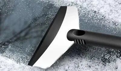 出行提示_做好出行準(zhǔn)備冰凍天氣_冰凍天氣行車安全提示